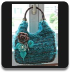 T&uuml;rkis_Braune Wolltasche mit Blumenanstecker