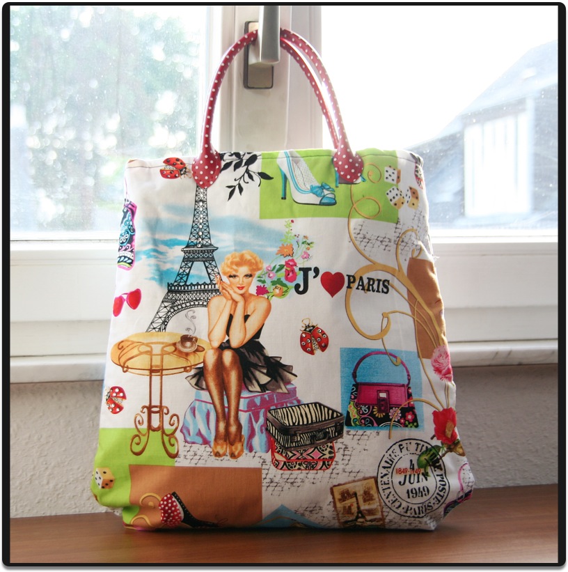 Tasche Paris besetzt mit Stra&szlig;steinen